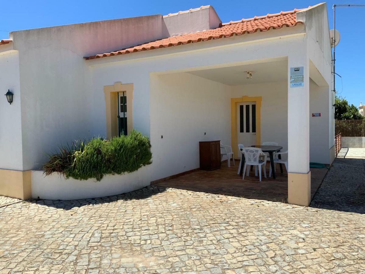 Guest House Alfarrobeiras Албуфейра Экстерьер фото